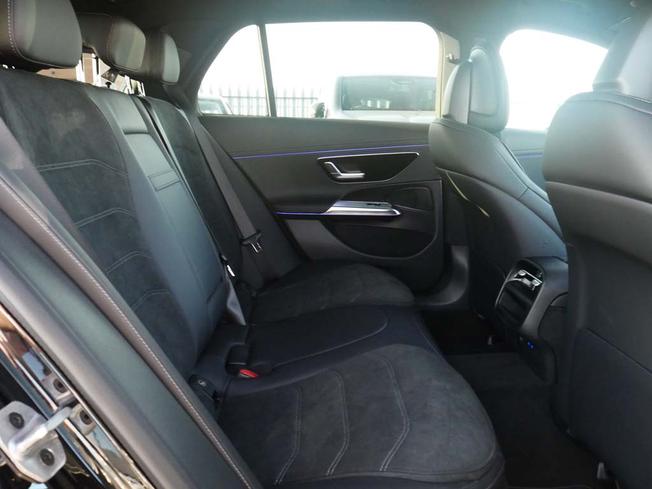 MERCEDES-BENZ E Class Photo 8
