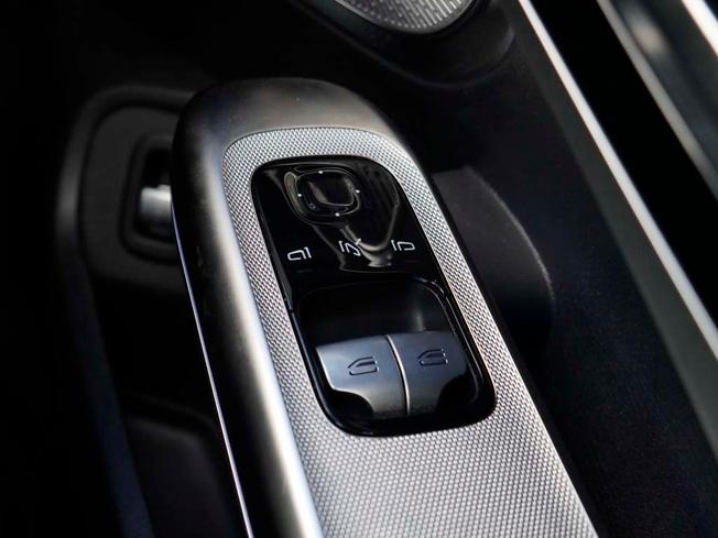 Mercedes-Benz CLE Photo 16