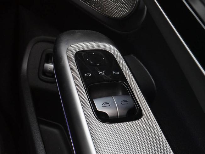 MERCEDES-BENZ Cle Photo 17