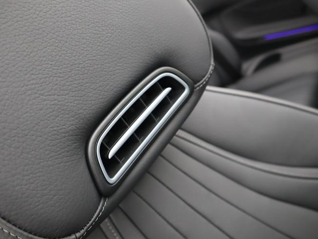 MERCEDES-BENZ Cle Photo 16