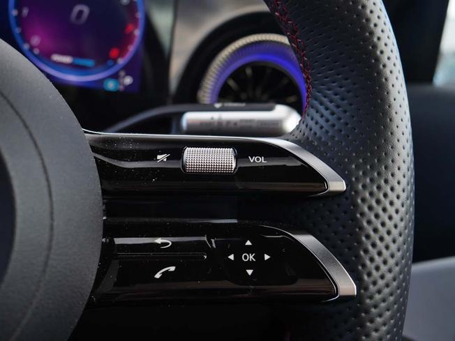 MERCEDES-BENZ CLA Class Photo 12