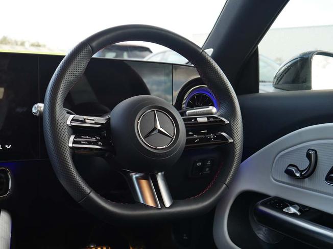 MERCEDES-BENZ CLA Class Photo 37