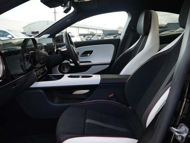 MERCEDES-BENZ CLA Class Photo 40