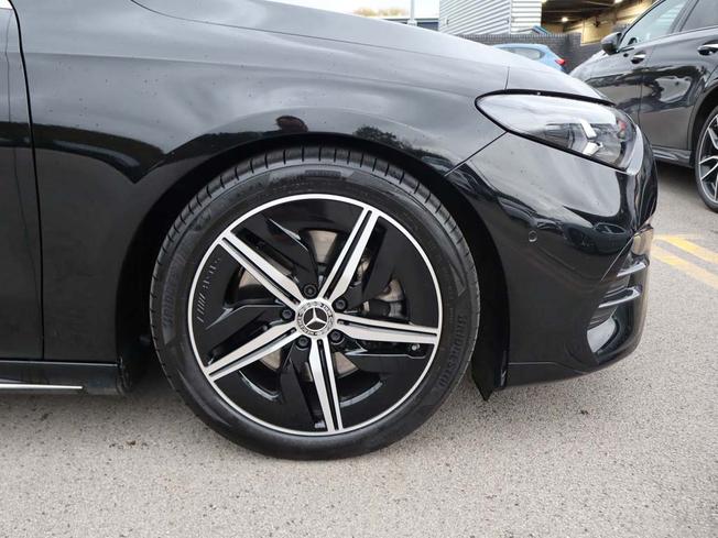 MERCEDES-BENZ Cla Class Photo 12