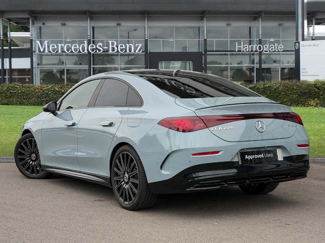 MERCEDES-BENZ CLA Class Photo 2