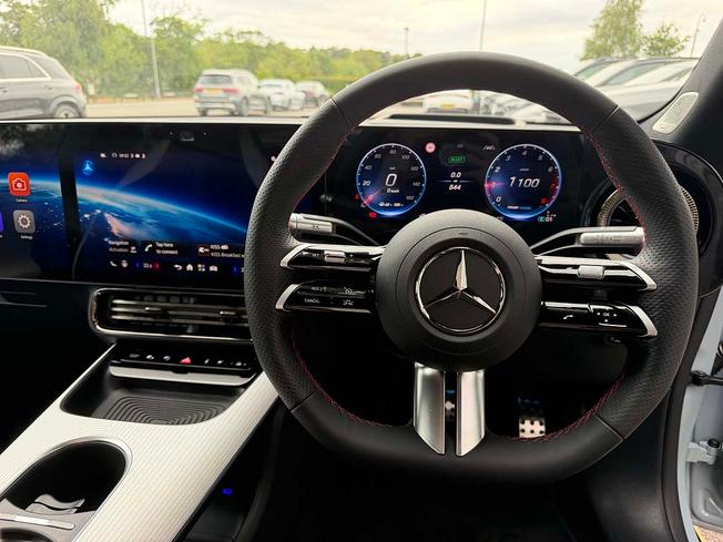 MERCEDES-BENZ CLA Class Photo 35