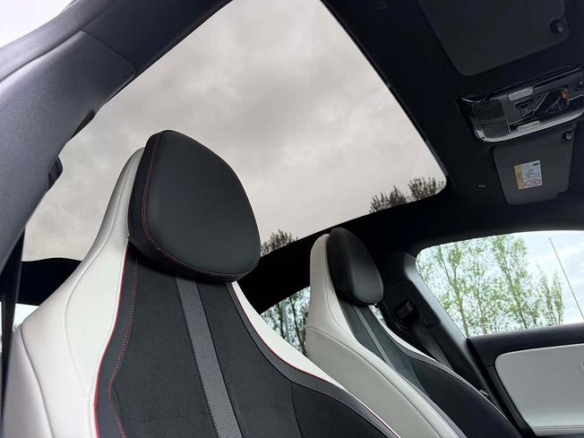MERCEDES-BENZ CLA Class Photo 39