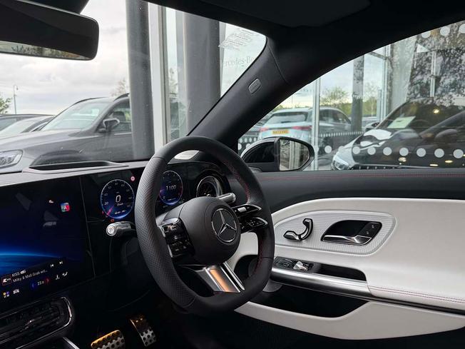 MERCEDES-BENZ CLA Class Photo 42