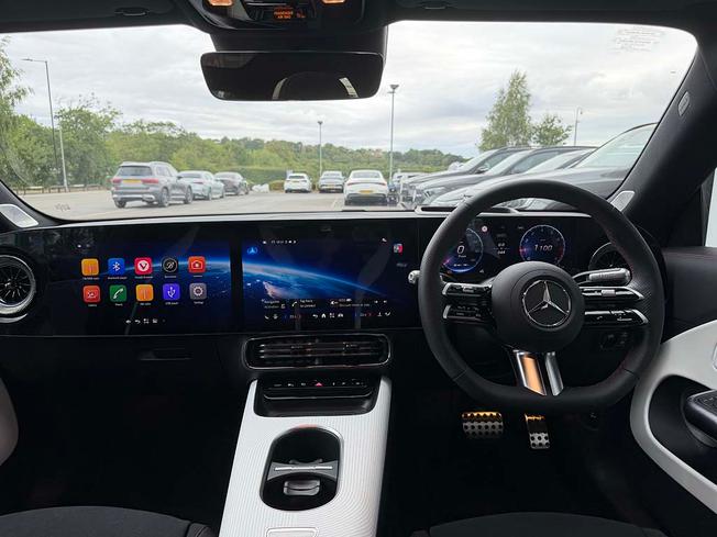 MERCEDES-BENZ CLA Class Photo 5