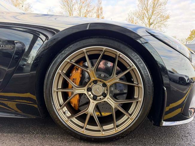 MERCEDES-BENZ Amg Gt Photo 6