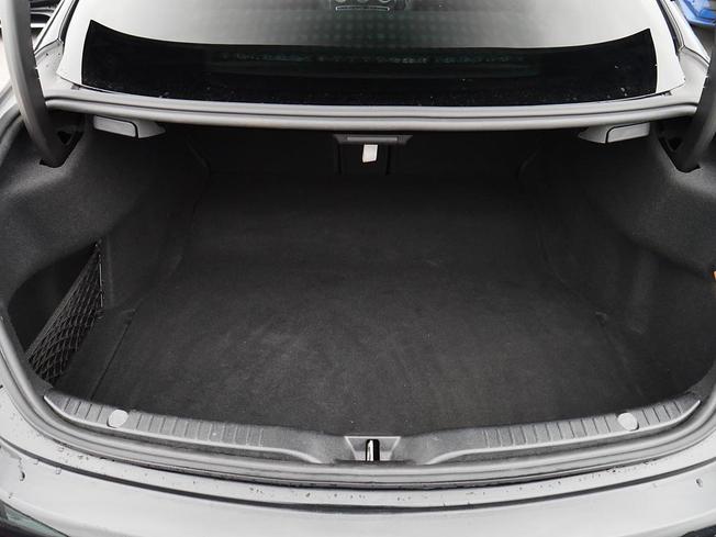 MERCEDES-BENZ C Class Photo 9