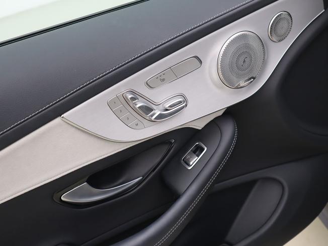 MERCEDES-BENZ C Class Photo 25