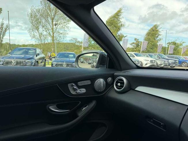 MERCEDES-BENZ C Class Photo 36