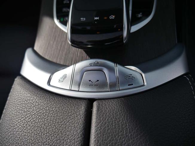MERCEDES-BENZ C Class Photo 46