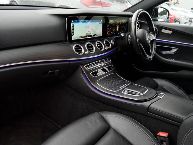 MERCEDES-BENZ E Class Photo 3