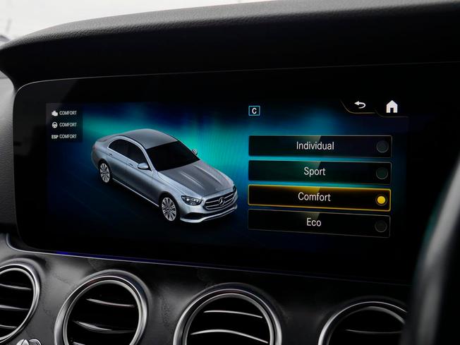 MERCEDES-BENZ E Class Photo 33