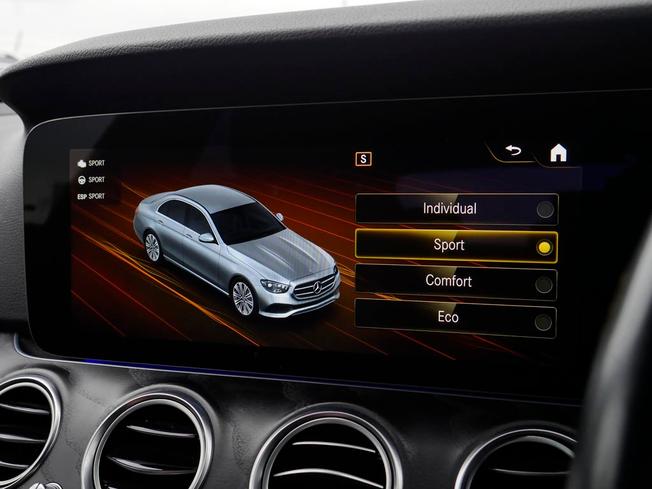 MERCEDES-BENZ E Class Photo 34