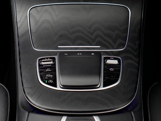 MERCEDES-BENZ E Class Photo 50