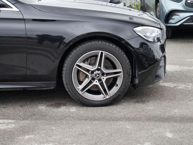 MERCEDES-BENZ E Class Photo 6