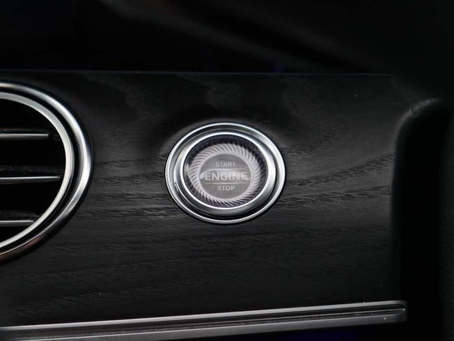 MERCEDES-BENZ E Class Photo 19