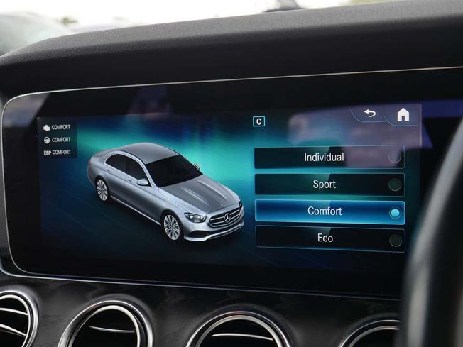 MERCEDES-BENZ E Class Photo 29