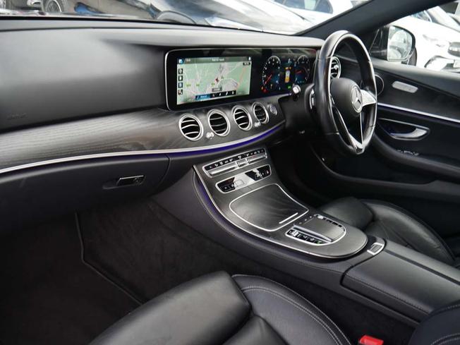 MERCEDES-BENZ E Class Photo 3