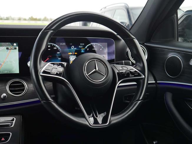 MERCEDES-BENZ E Class Photo 42