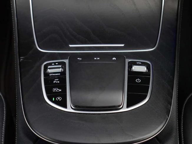 MERCEDES-BENZ E Class Photo 47
