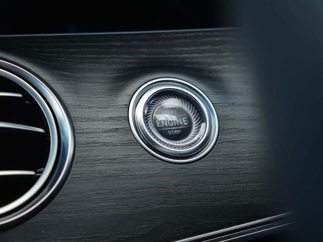 MERCEDES-BENZ E Class Photo 17