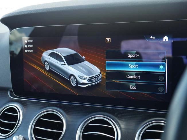 MERCEDES-BENZ E Class Photo 28