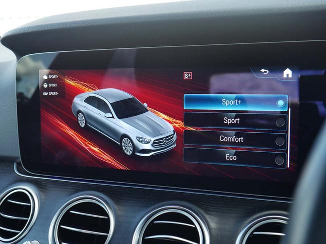 MERCEDES-BENZ E Class Photo 29