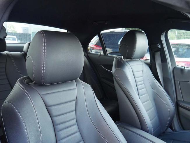 MERCEDES-BENZ E Class Photo 34