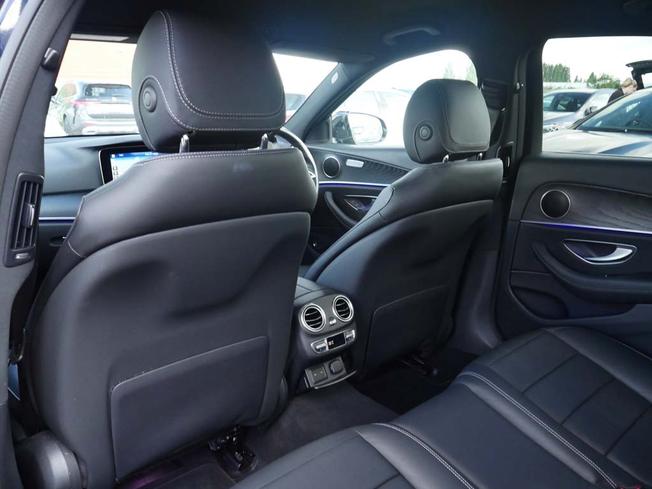 MERCEDES-BENZ E Class Photo 40