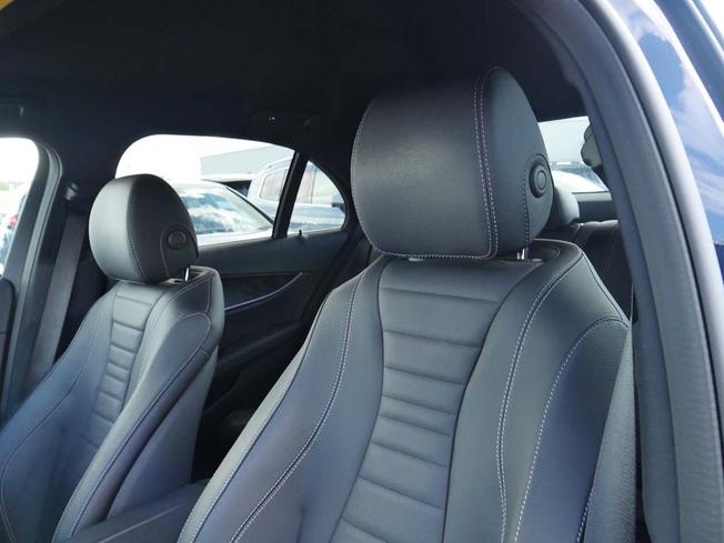MERCEDES-BENZ E Class Photo 47