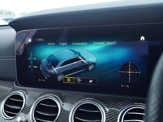 MERCEDES-BENZ E Class Photo 12