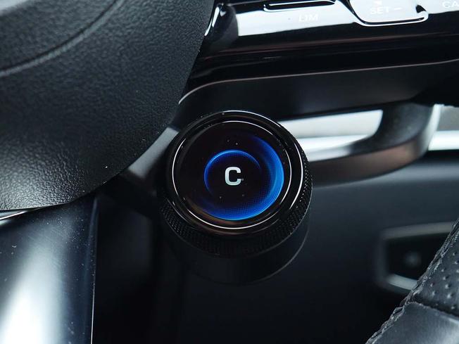 MERCEDES-BENZ E Class Photo 16