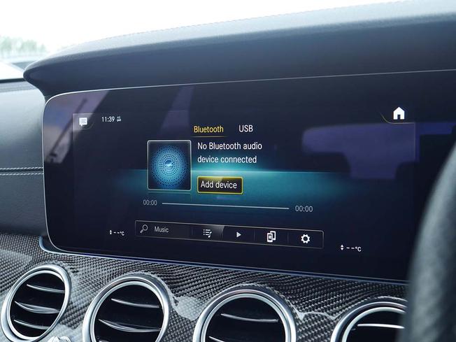 MERCEDES-BENZ E Class Photo 28