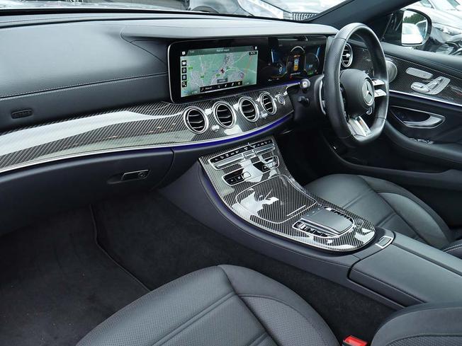 MERCEDES-BENZ E Class Photo 3