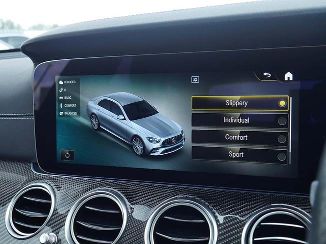MERCEDES-BENZ E Class Photo 37