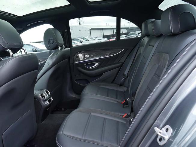 MERCEDES-BENZ E Class Photo 45