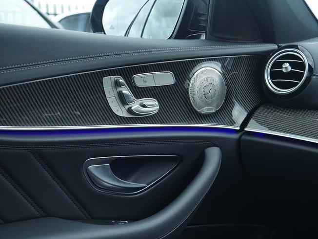 MERCEDES-BENZ E Class Photo 50
