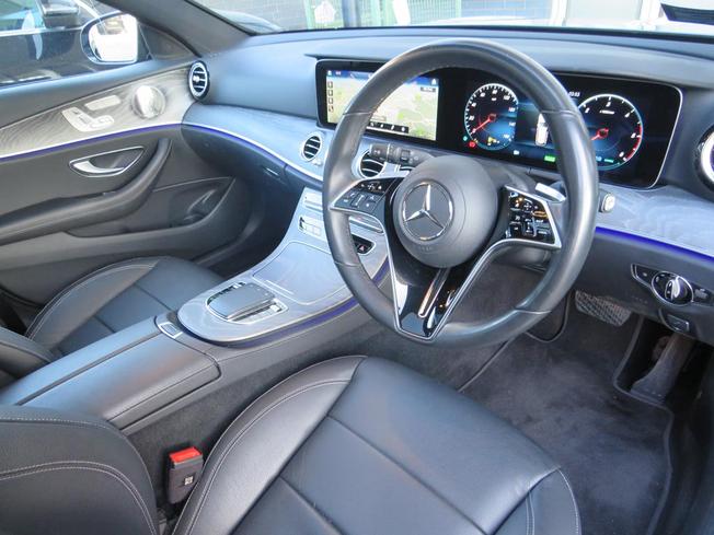MERCEDES-BENZ E Class Photo 16