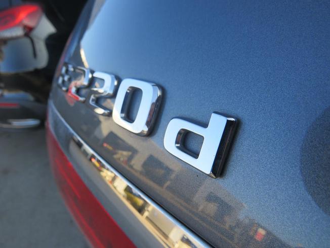 MERCEDES-BENZ E Class Photo 21