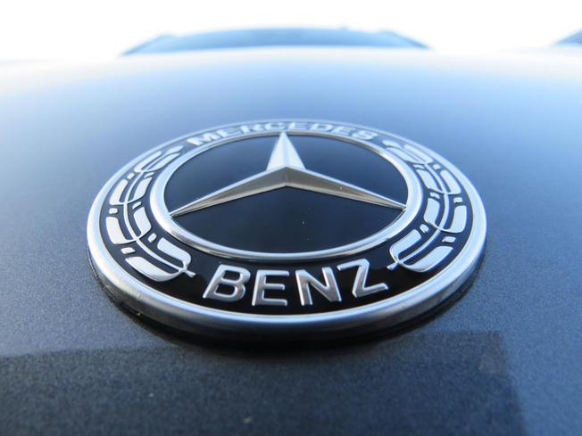 MERCEDES-BENZ E Class Photo 27