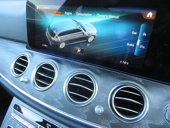 MERCEDES-BENZ E Class Photo 41