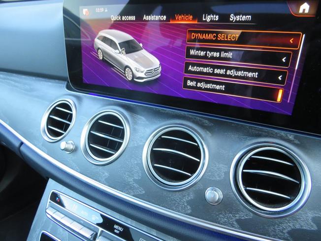 MERCEDES-BENZ E Class Photo 45