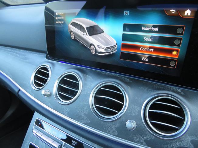 MERCEDES-BENZ E Class Photo 50
