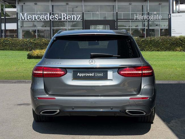 MERCEDES-BENZ E Class Photo 11