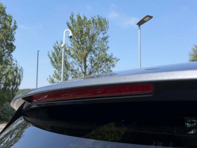 MERCEDES-BENZ E Class Photo 17