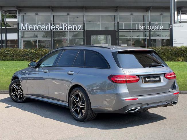 MERCEDES-BENZ E Class Photo 2